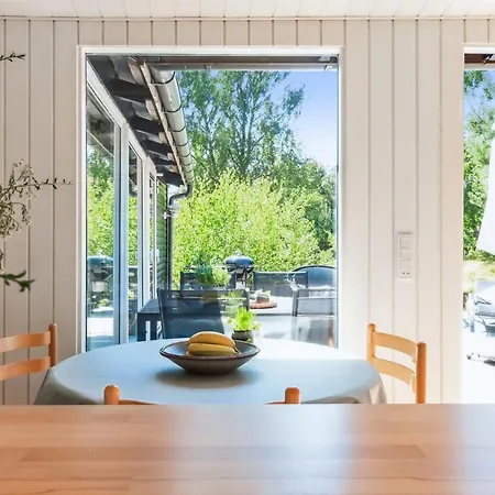 Sylvie - 400m From The Sea By Interhome *