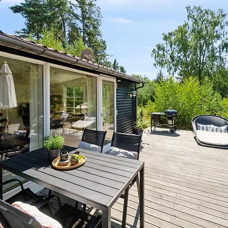 Holiday home Sylvie - 400m From The Sea By Interhome Vester Somarken